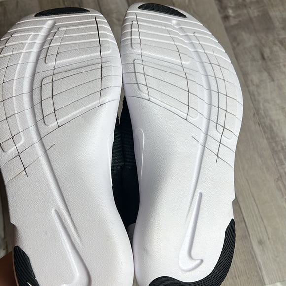 Nike Free Run Flyknit Next Nature Running Shoe - Picture 7 of 8